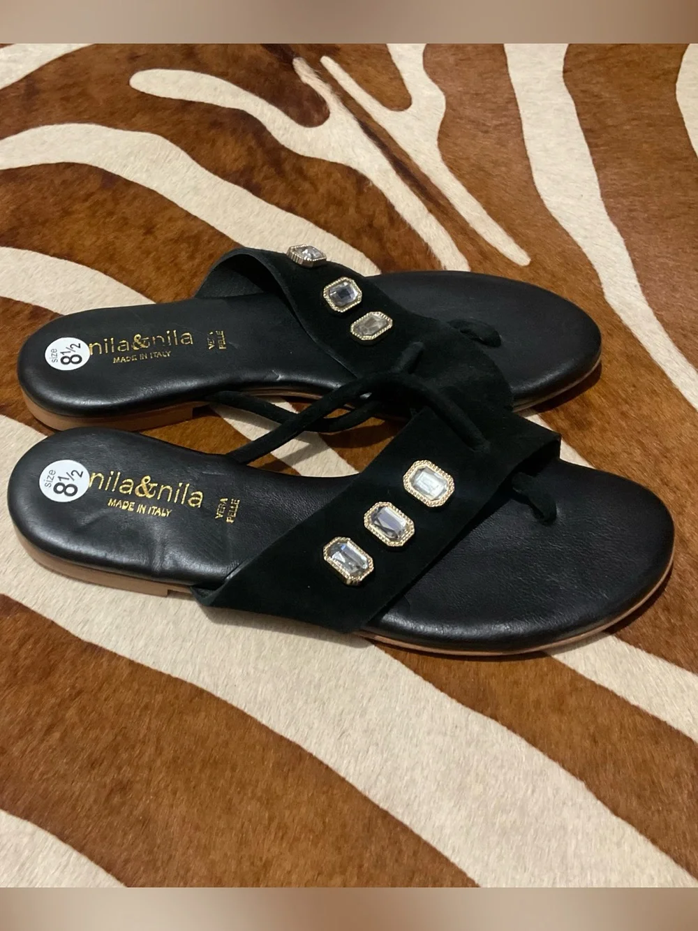 Nila & Nila Crystal Embellished Black Suede Thong Sandal Italy Luxury Size 8.5